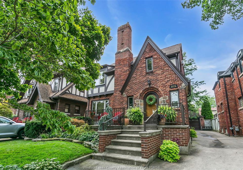 2275-victoria-avenue-windsor-ontario-26020612