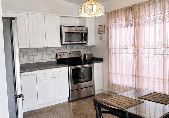 5-allen-court-amherstburg-ontario-26020615