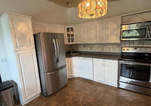 5-allen-court-amherstburg-ontario-26020615