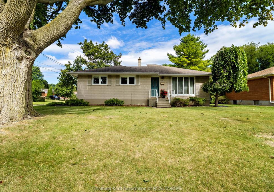 199-tweedsmuir-avenue-east-chatham-ontario-26020625