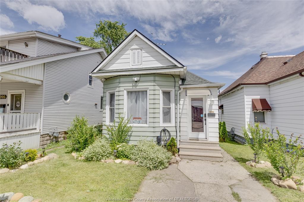 1108-assumption-street-windsor-ontario-26020645