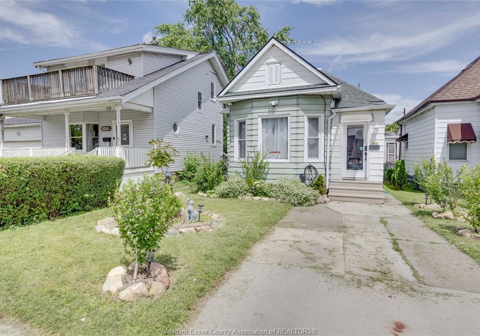 1108-assumption-street-windsor-ontario-26020645