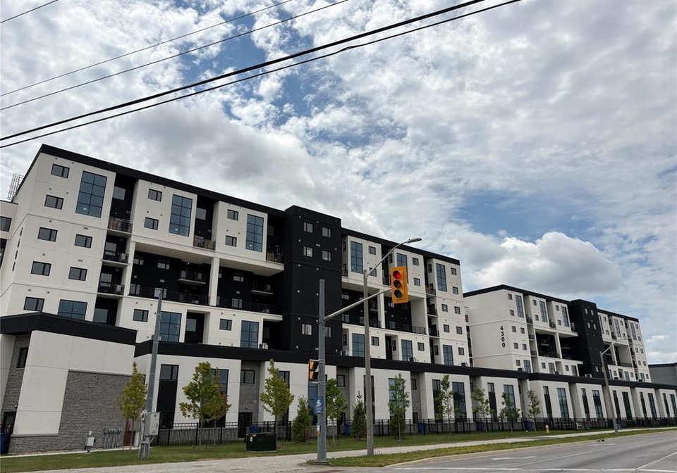 4300-laurier-parkway-lasalle-ontario-26020647