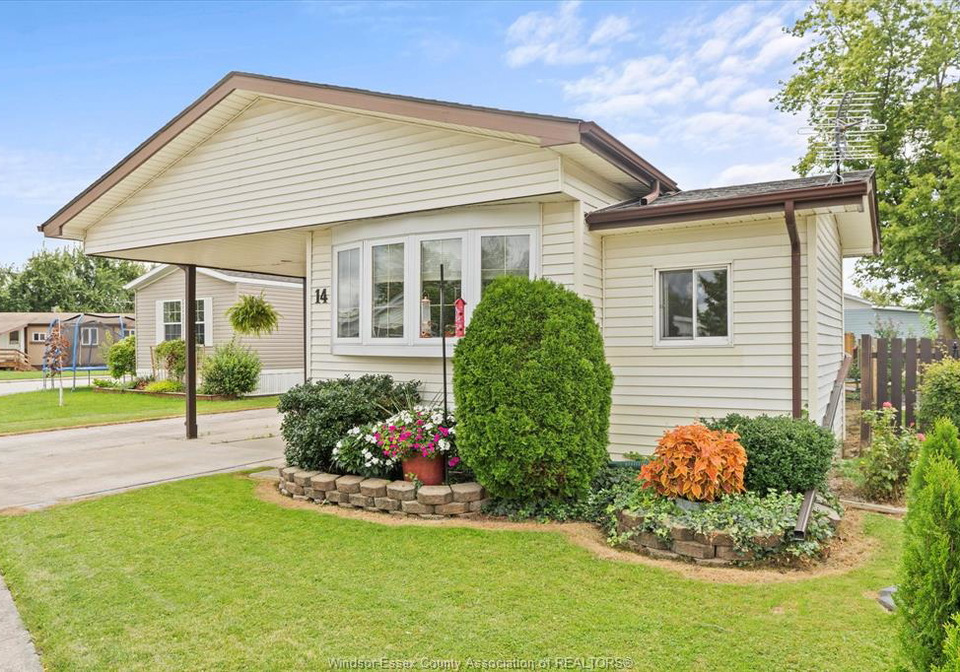 14-cedar-crescent-mcgregor-ontario-26020650