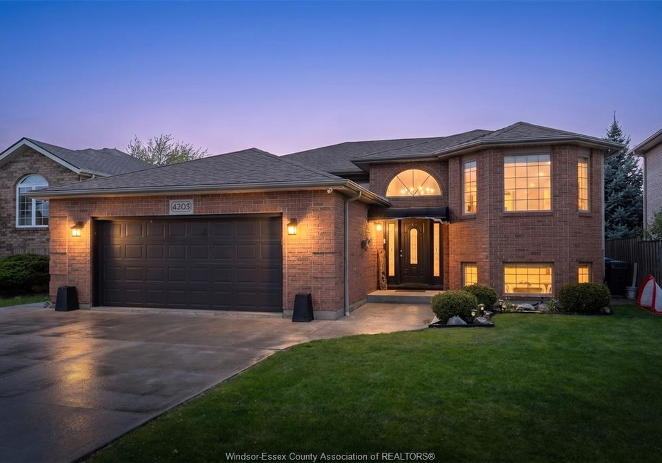 4205-barton-crescent-windsor-ontario-26020655