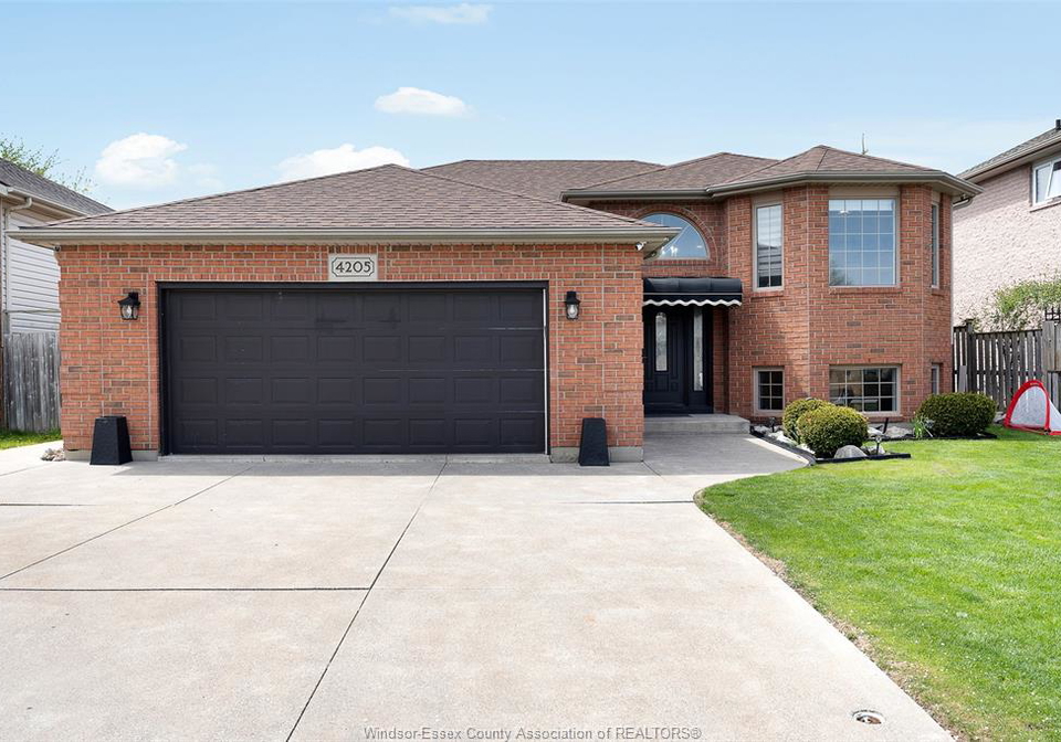 4205-barton-crescent-windsor-ontario-26020655
