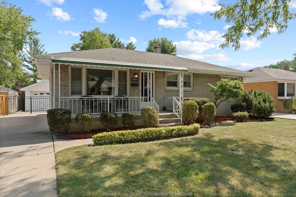1280-parkview-avenue-windsor-ontario-26020657