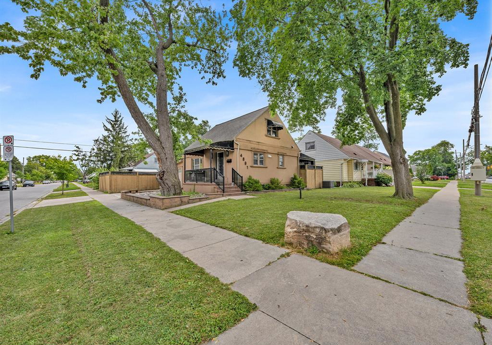 4891-seminole-windsor-ontario-26020659