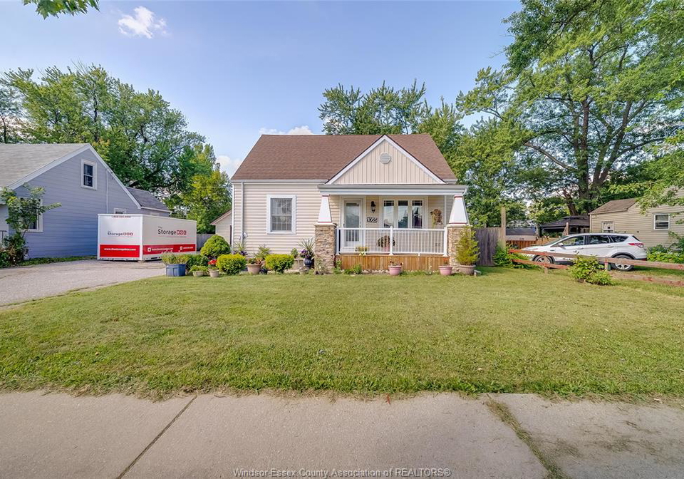 1055-jeferson-avenue-windsor-ontario-26020660