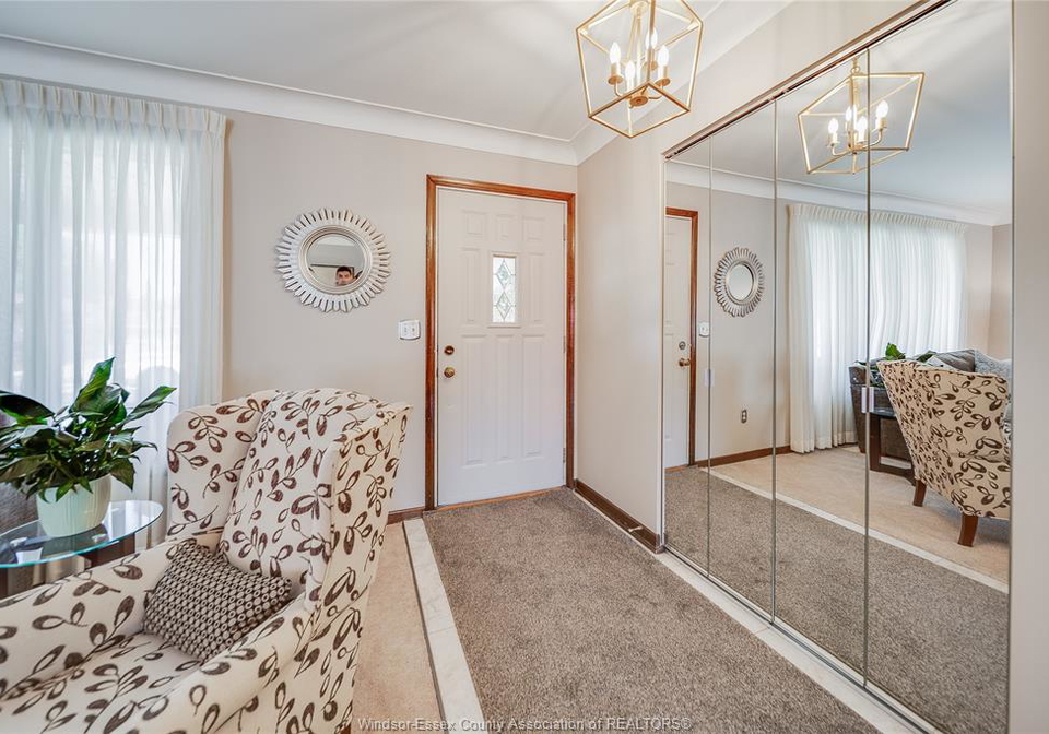 380-woodridge-drive-tecumseh-ontario-26020670