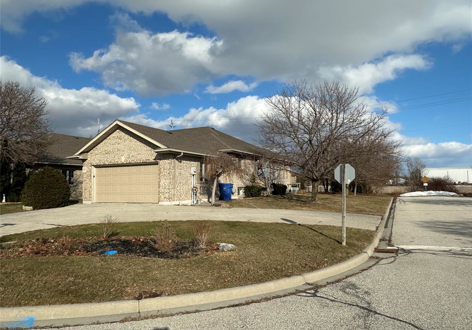 51-santos-drive-kingsville-ontario-26020684