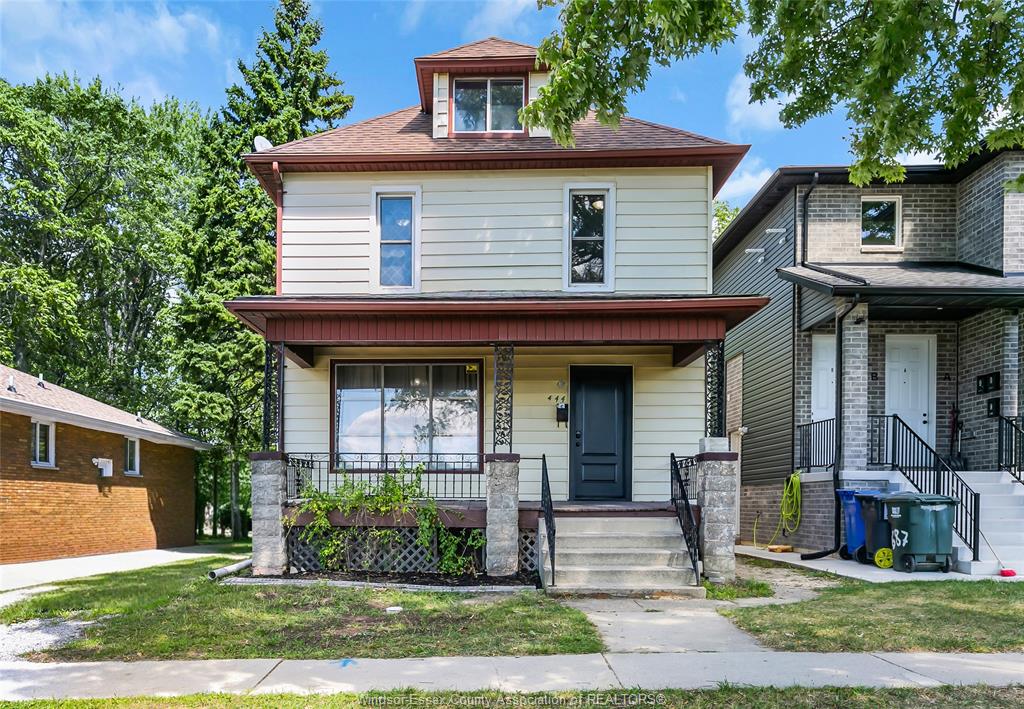 444-crawford-windsor-ontario-26020693