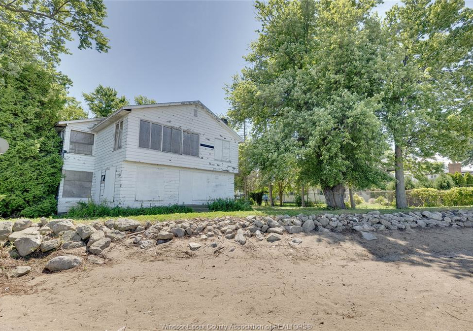13110-riverside-drive-east-tecumseh-ontario-26020699