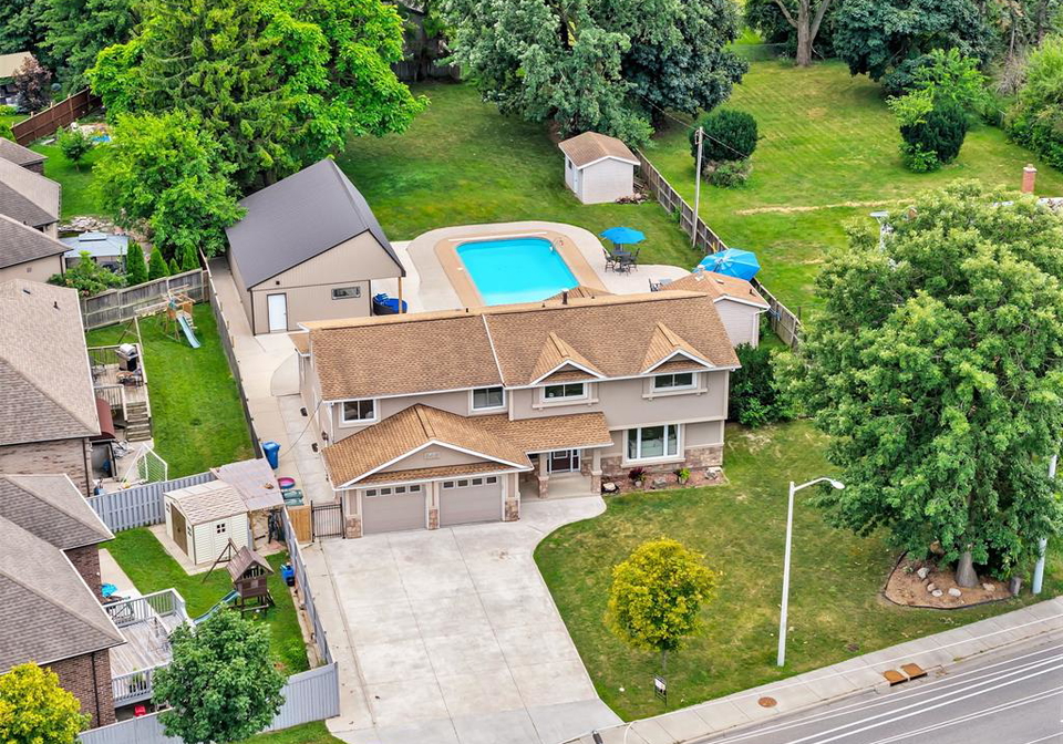 845-cabana-road-east-windsor-ontario-26020701