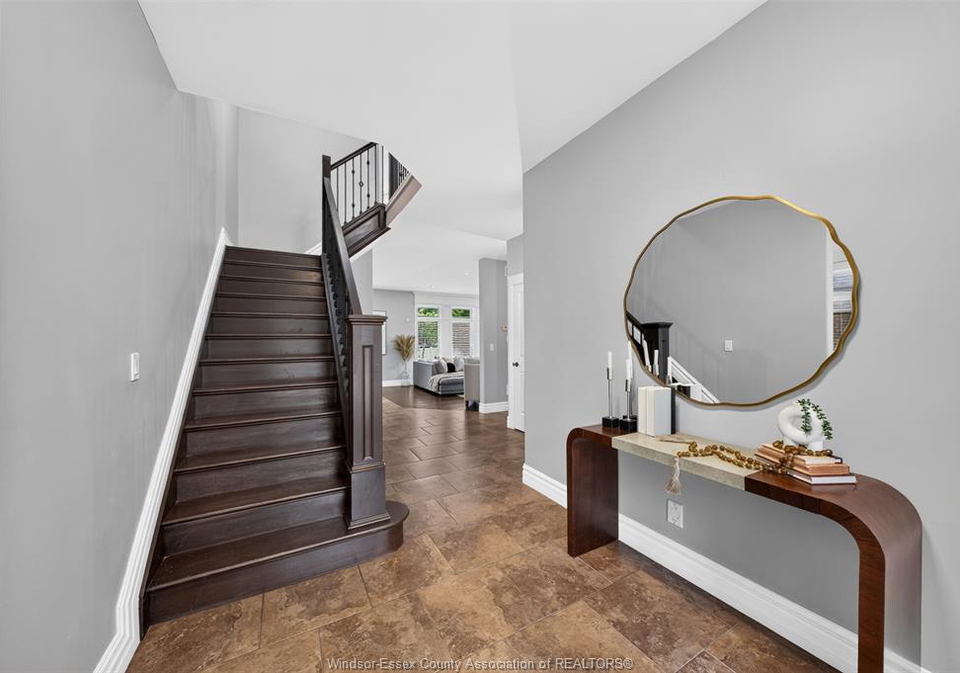 510-huron-street-lasalle-ontario-26020702