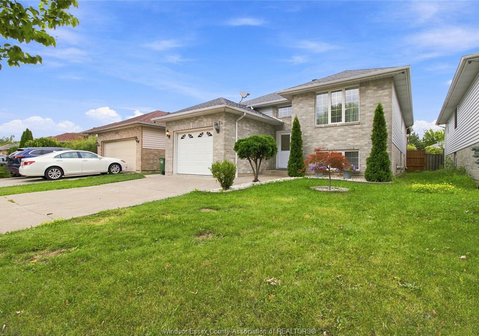 2424-timbercrest-avenue-windsor-ontario-26020710