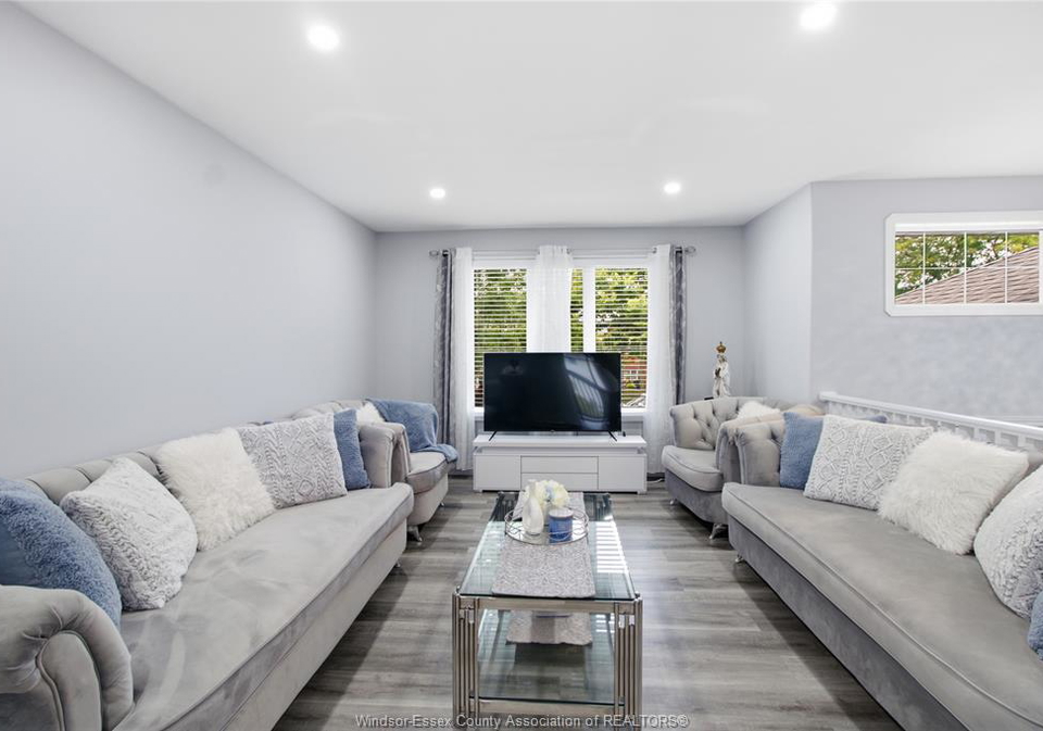 2424-timbercrest-avenue-windsor-ontario-26020710