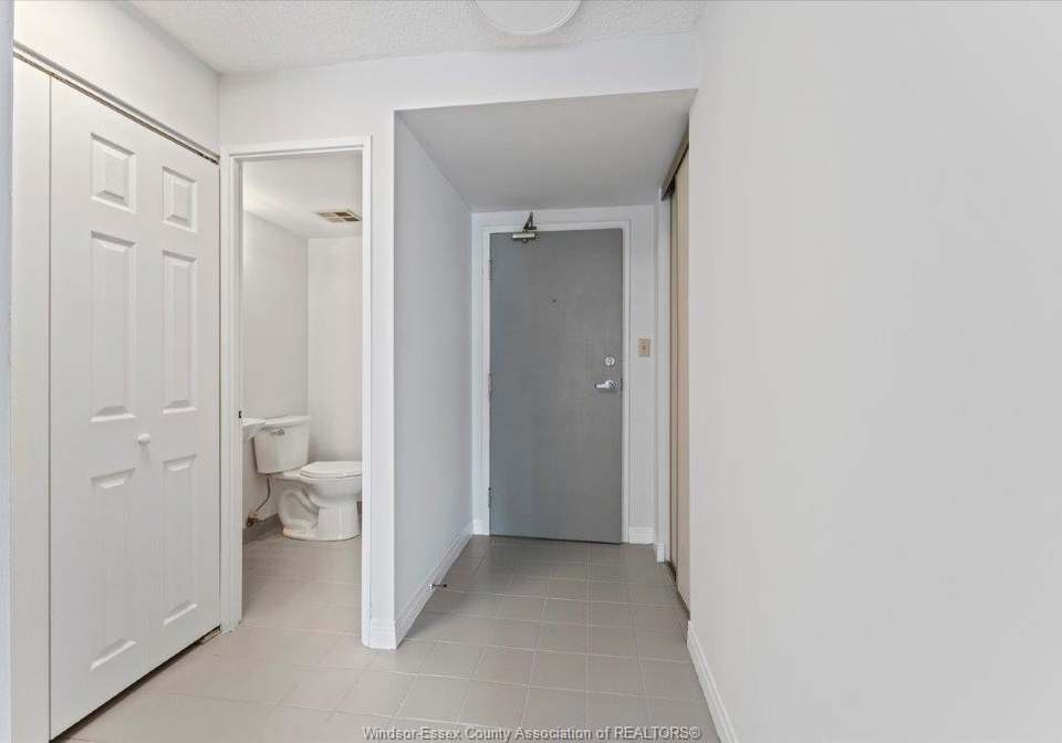 75-riverside-drive-windsor-ontario-26020718