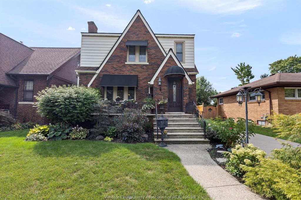 2079-verdun-windsor-ontario-26020727