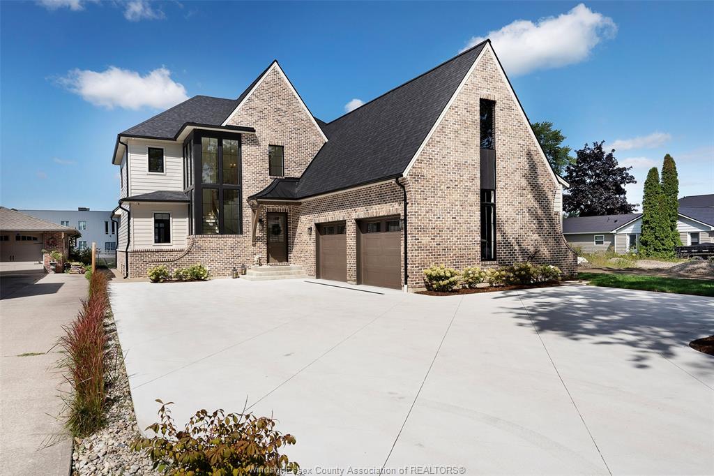 457-arlington-boulevard-tecumseh-ontario-26020736