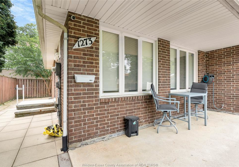 1273-aire-place-windsor-ontario-26020751