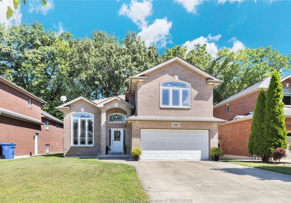 695-international-avenue-lasalle-ontario-26020760