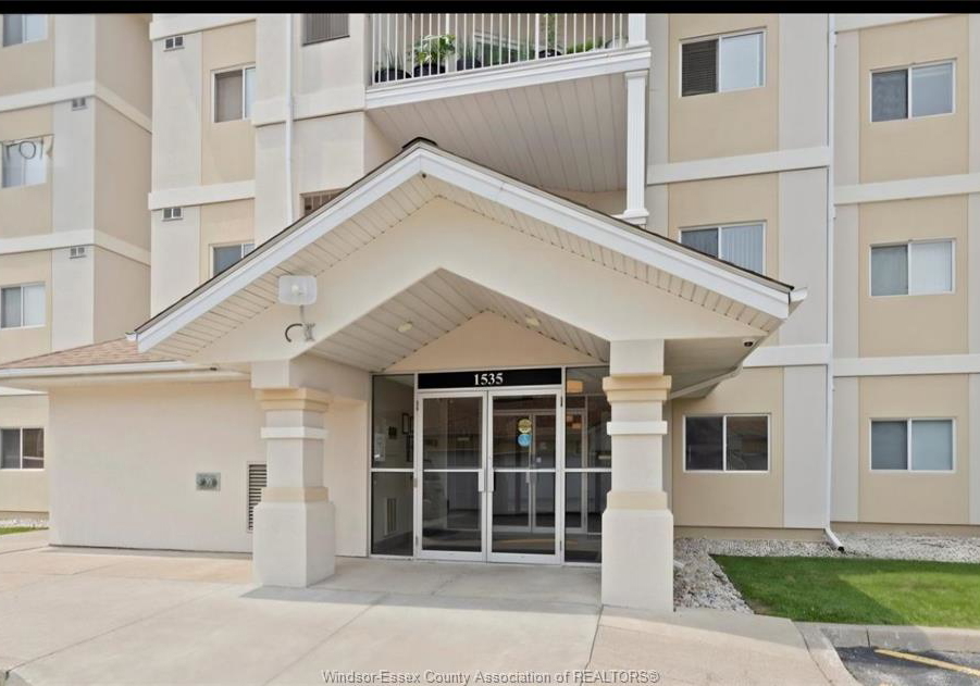 1535-grand-marais-road-windsor-ontario-26020773