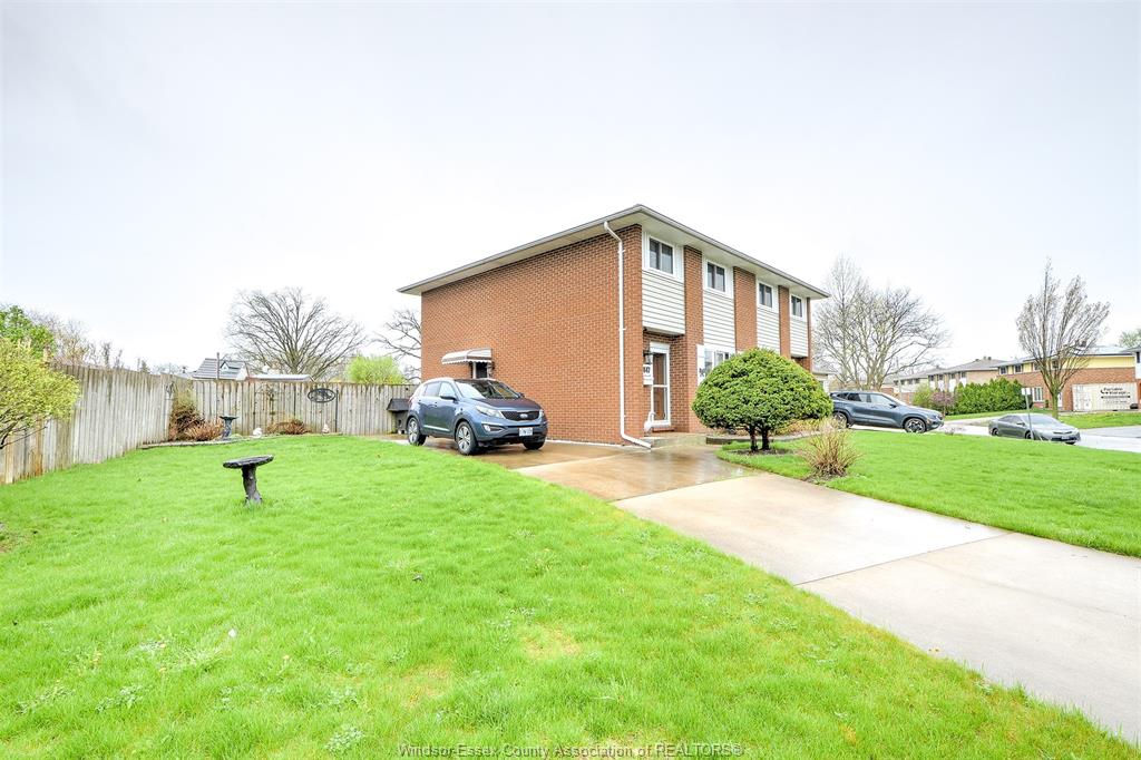 9447-alten-drive-windsor-ontario-26020776