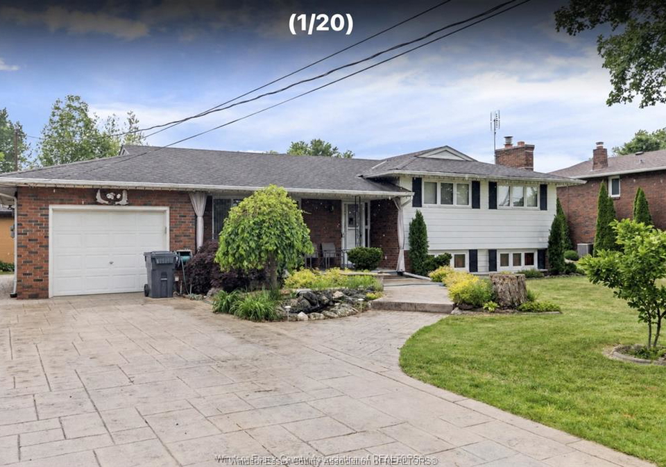 3325-baseline-road-windsor-ontario-26020780