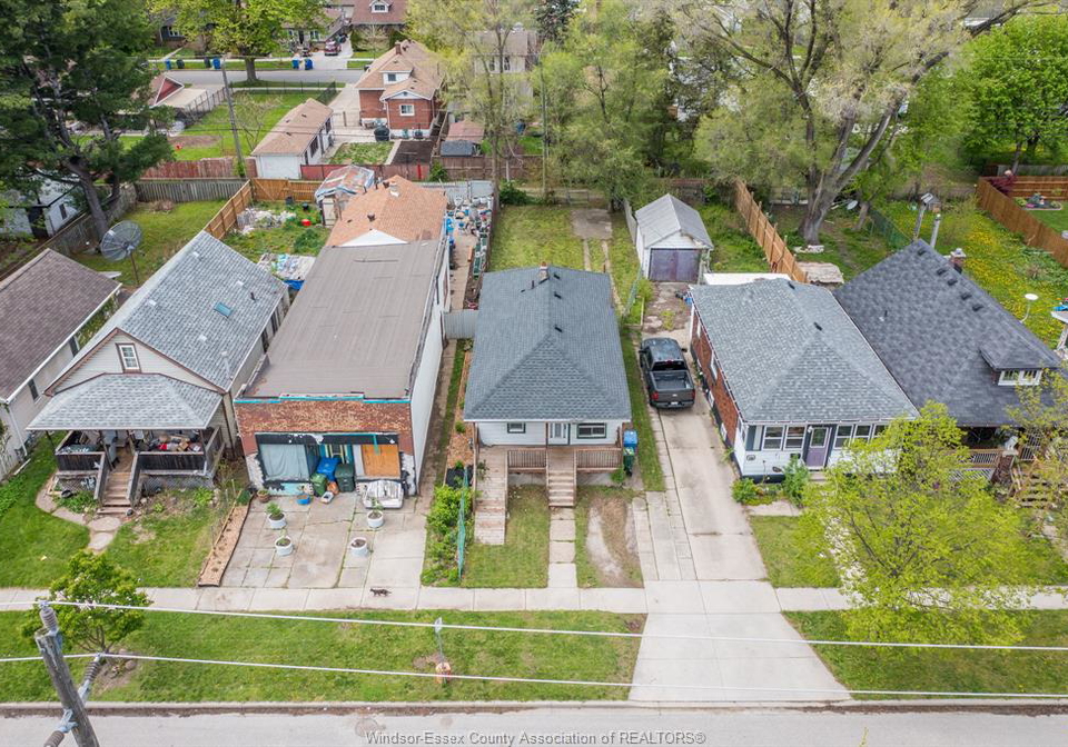 3574-bloomfield-rd-windsor-ontario-26020785