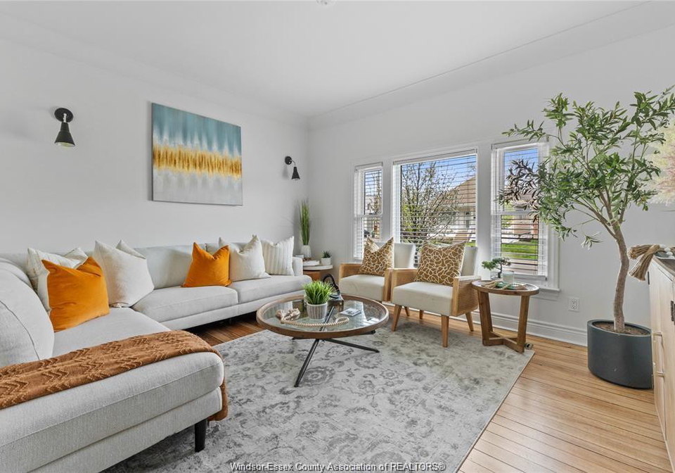 809-gladstone-windsor-ontario-26020787
