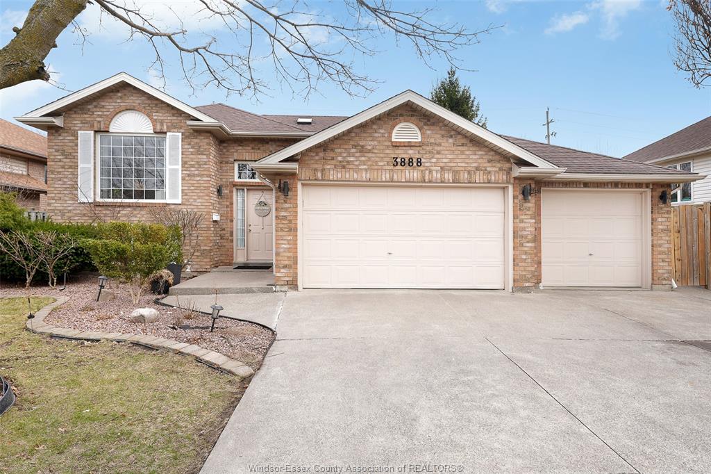 3888-aristotle-crescent-windsor-ontario-26020788