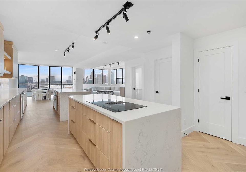 515-riverside-drive-west-windsor-ontario-26020799