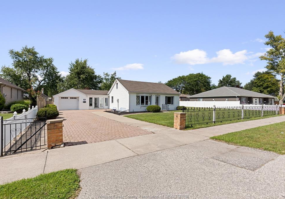 265-laird-avenue-essex-ontario-26020809