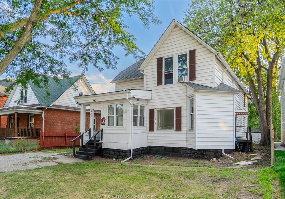 523-caron-avenue-windsor-ontario-26020813