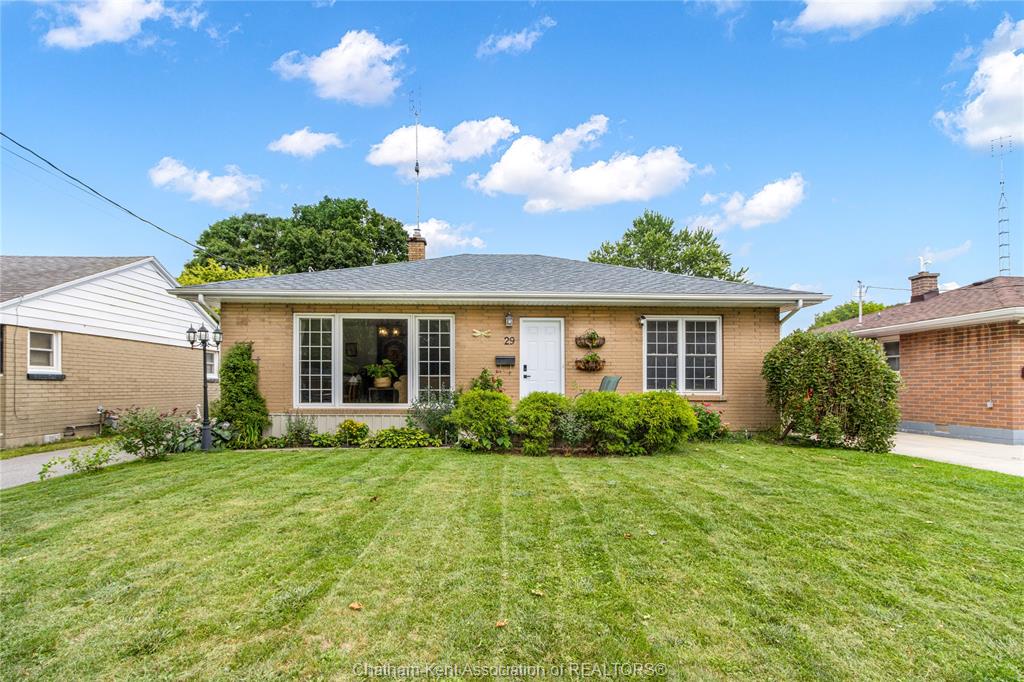 29-pavey-street-chatham-ontario-26020816