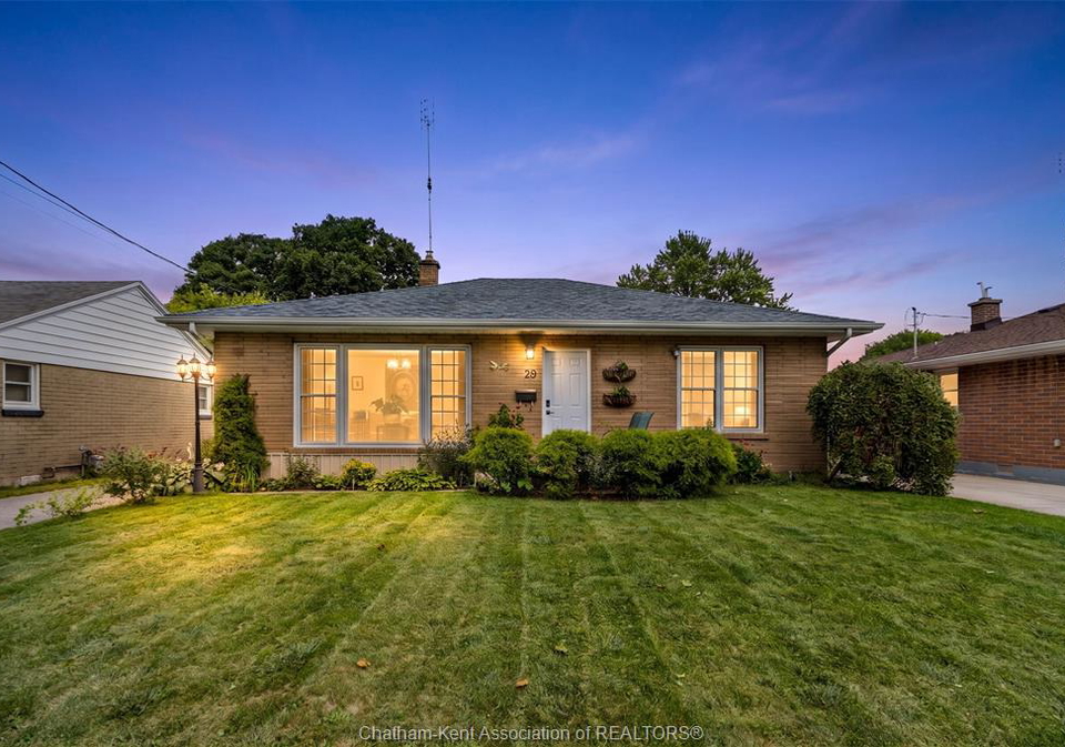 29-pavey-street-chatham-ontario-26020816