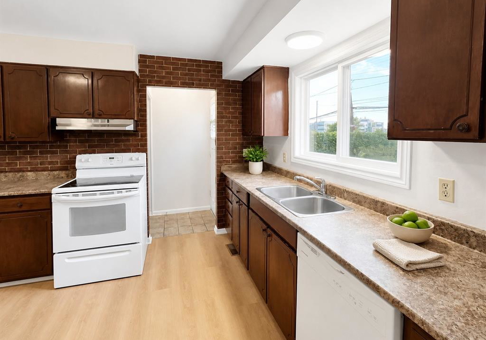 3961-lennon-court-windsor-ontario-26020821