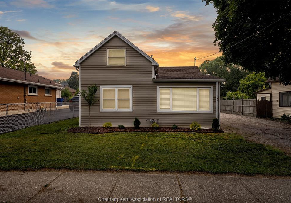 133-woods-street-chatham-ontario-26020823