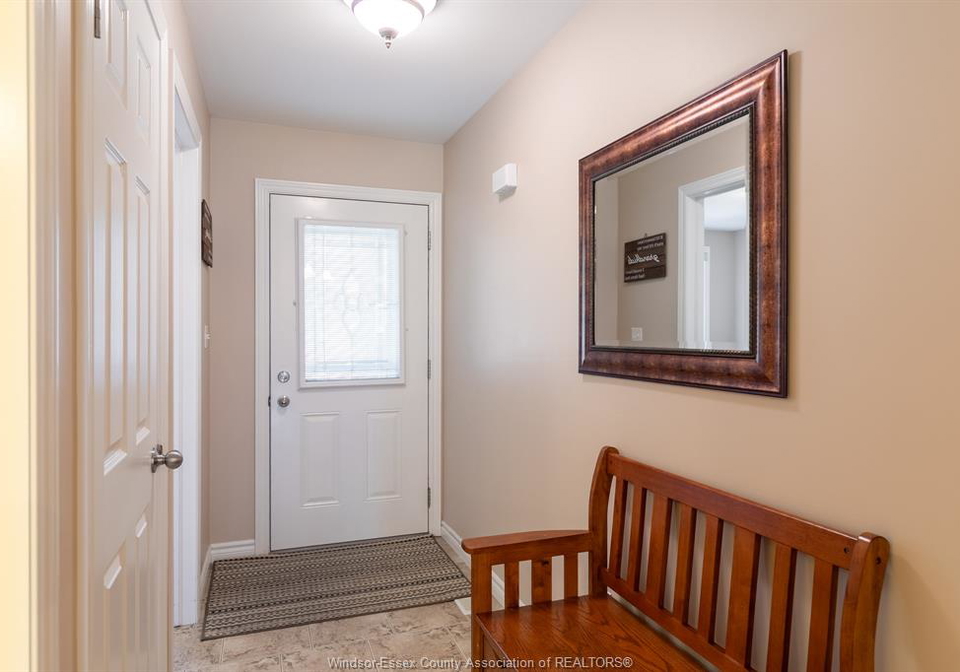 11123-snowcrest-street-windsor-ontario-26020829