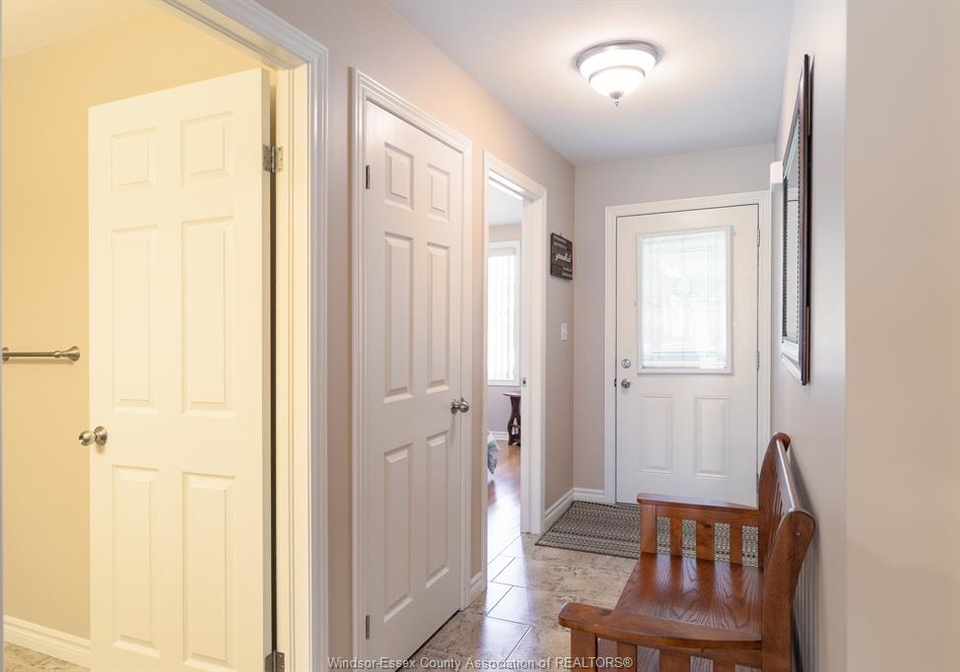 11123-snowcrest-street-windsor-ontario-26020829
