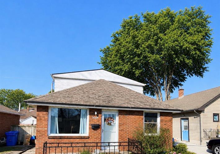 1067-st-louis-windsor-ontario-26020847