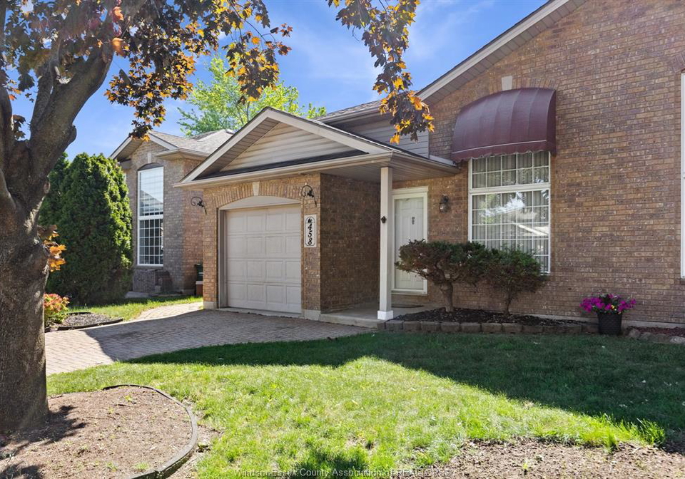 458-merrill-lasalle-ontario-26020853