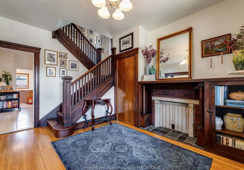 203-moy-avenue-windsor-ontario-26020854