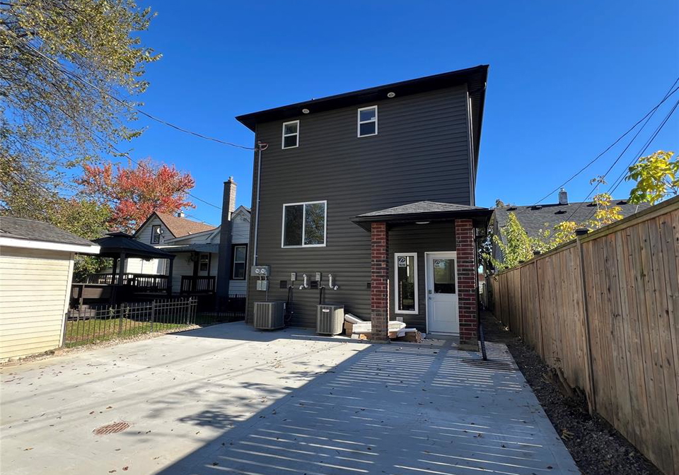917-mckay-avenue-windsor-ontario-26020855