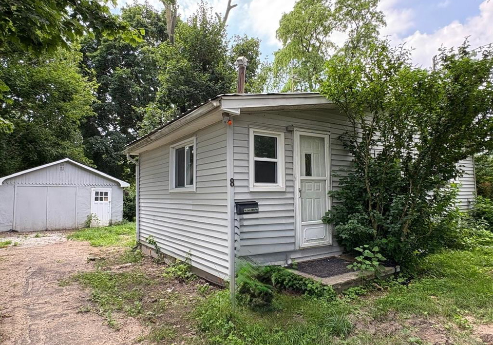 8-siskind-court-chatham-ontario-26020858