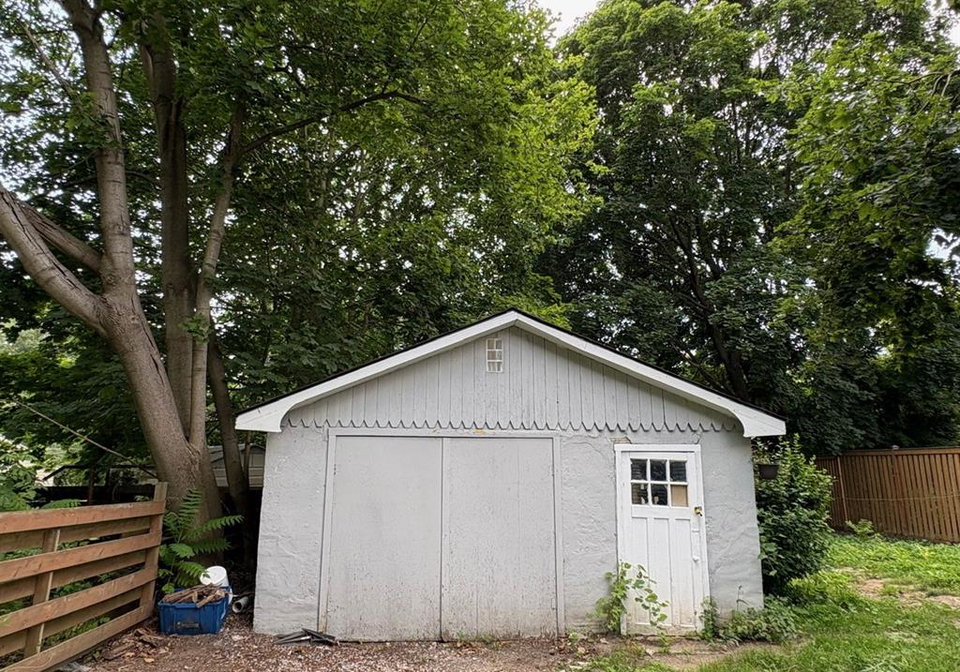 8-siskind-court-chatham-ontario-26020858