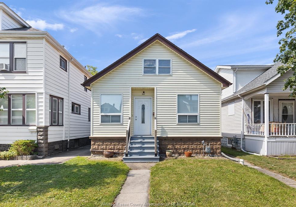 1167-pierre-avenue-windsor-ontario-26020866
