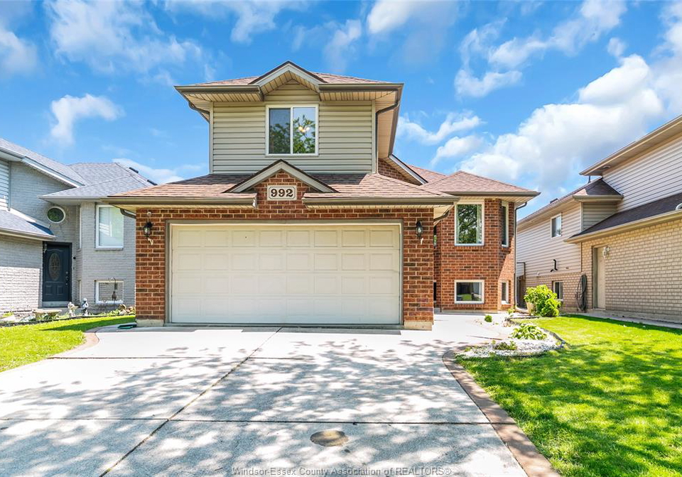 992-whistler-windsor-ontario-26020872