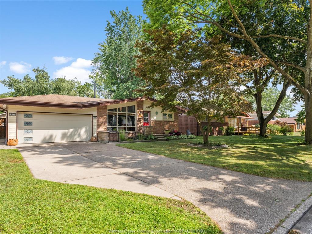 3694-askin-windsor-ontario-26020874